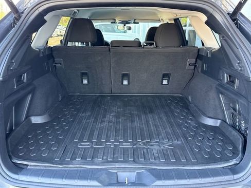 Used 2024 Subaru Outback Premium AWD/4WD image 14