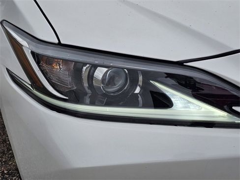 Used 2021 Lexus ES 350 w/ Premium Package image 16
