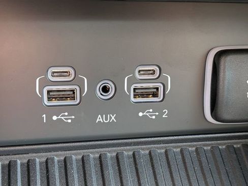New 2026 Jeep Grand Cherokee Altitude AWD/4WD image 23