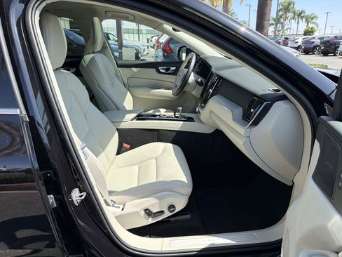 Certified 2023 Volvo XC60 B5 Plus w/ Protection Package Premier FWD image 25