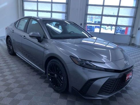 New 2026 Toyota Camry SE image 34