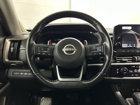 Used 2022 Nissan Pathfinder Platinum w/ Cargo Package AWD/4WD image 13