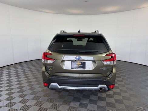 Used 2024 Subaru Forester Touring w/ POP Package 3 AWD/4WD image 9