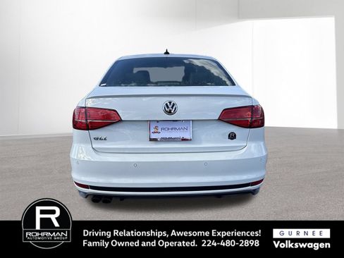 Used 2017 Volkswagen Jetta GLI FWD image 8
