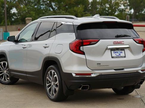 Used 2019 GMC Terrain SLT w/ Preferred Package FWD image 4