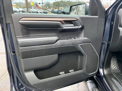 Used 2023 Chevrolet Silverado 1500 LT image 9