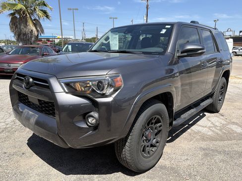 Used 2023 Toyota 4Runner SR5 Premium w/ Moonroof Package RWD image 7