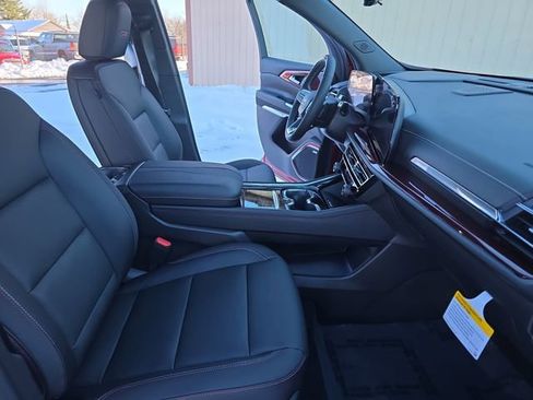 New 2026 Chevrolet Traverse Z71 w/ Enhanced Driving Package image 11