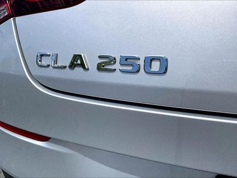 Used 2023 Mercedes-Benz CLA 250 image 23