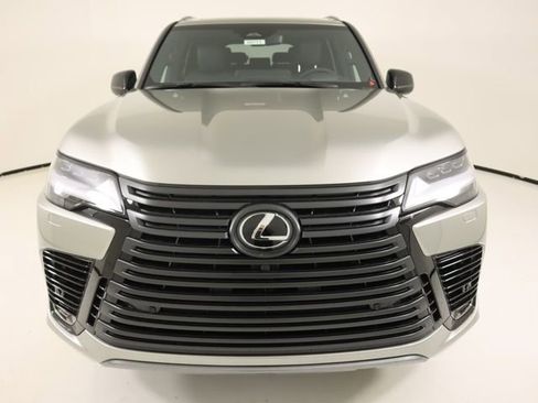 New 2026 Lexus LX 700h Luxury image 7
