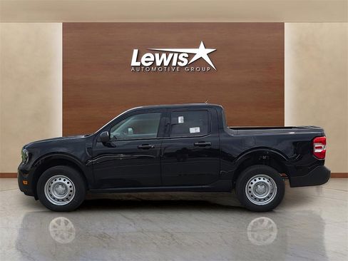 New 2025 Ford Maverick XL image 3