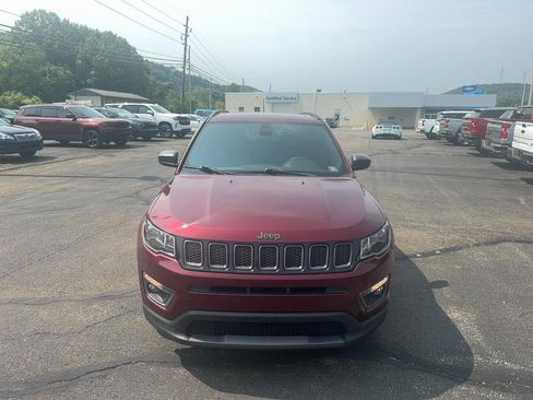 Used 2021 Jeep Compass Latitude w/ Sun and Sound Group AWD/4WD image 2