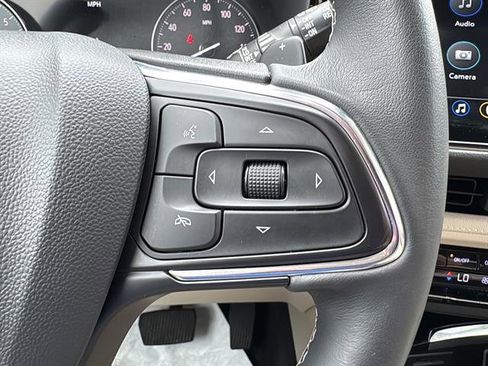 Used 2022 Buick Envision Avenir w/ Technology Package II image 19