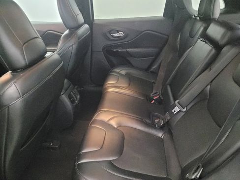 Used 2020 Jeep Cherokee Latitude Plus image 18