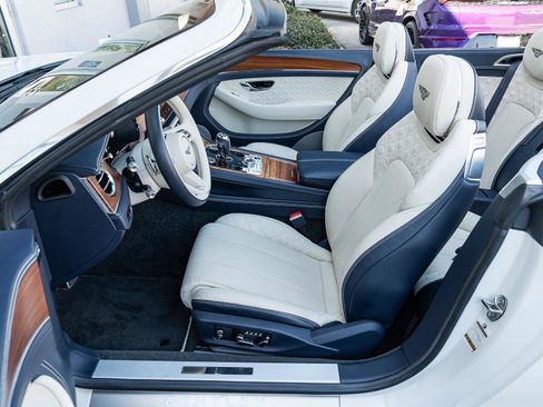 Used 2022 Bentley Continental GT image 30