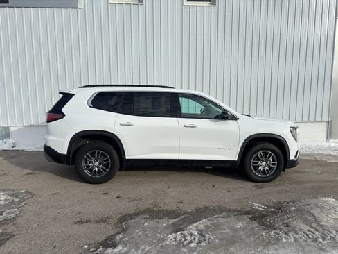 Used 2025 GMC Acadia Elevation image 8