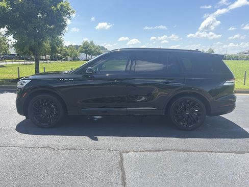 Used 2023 Lincoln Aviator Reserve w/ Equipment Group 201A AWD/4WD image 6