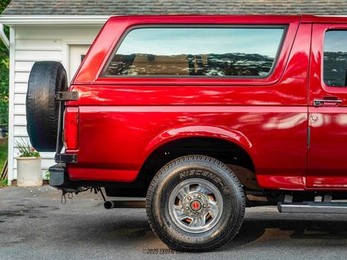 Used 1995 Ford Bronco XLT image 10