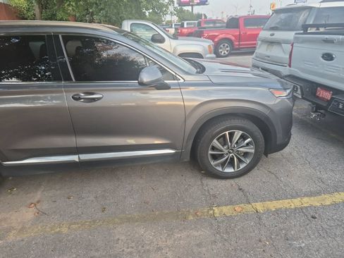 Used 2019 Hyundai Santa Fe SEL FWD image 13