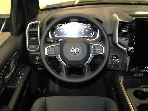 New 2026 RAM 1500 Big Horn AWD/4WD image 12