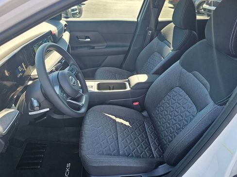 New 2026 Nissan Kicks SV image 13