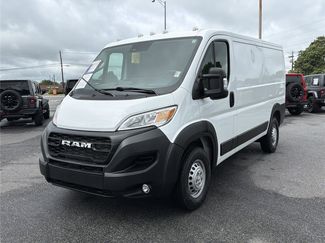 Used 2025 RAM ProMaster 2500 w/ Convenience Group FWD video 2