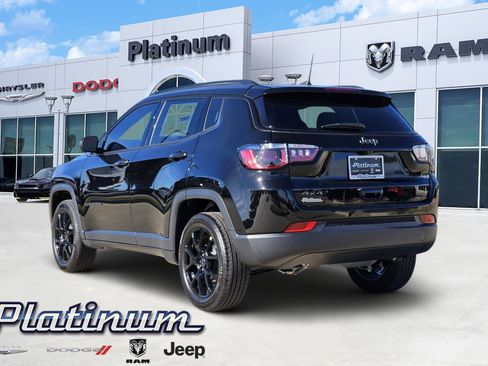 New 2026 Jeep Compass Latitude image 4