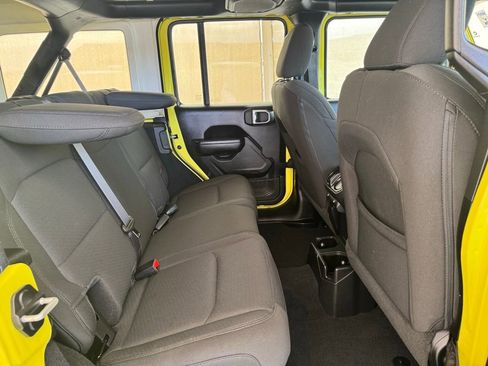 Used 2023 Jeep Wrangler Unlimited Sport image 15