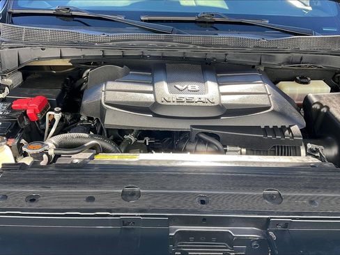 Used 2022 Nissan Titan Platinum Reserve w/ Moonroof Package image 13