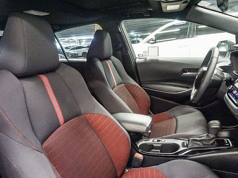 Used 2024 Toyota Corolla SE image 18