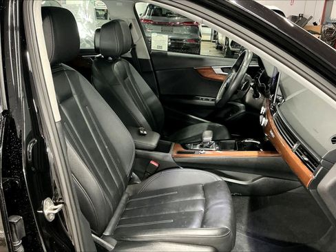 Used 2023 Audi A4 2.0T Premium w/ Convenience Package image 10