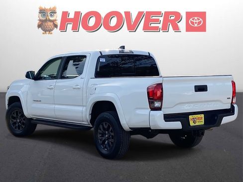Used 2023 Toyota Tacoma SR5 w/ Technology Package image 5