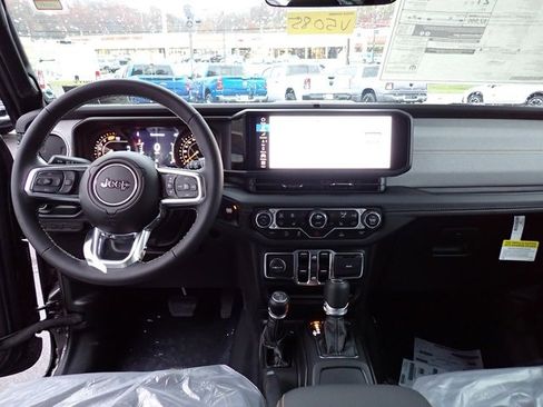 New 2025 Jeep Wrangler Sahara w/ Technology Group image 14