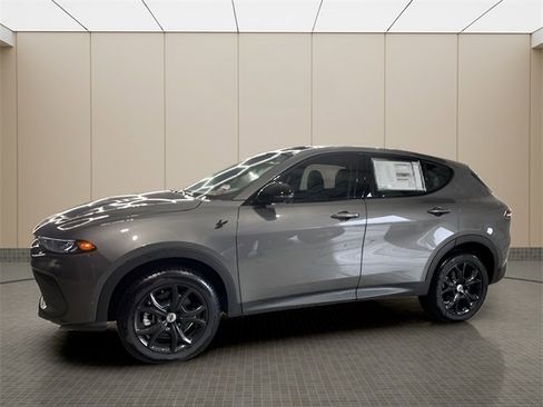 Used 2024 Dodge Hornet GT Plus w/ GT Blacktop Package image 2