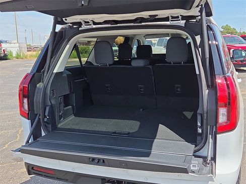 New 2025 Ford Expedition Max Active image 15