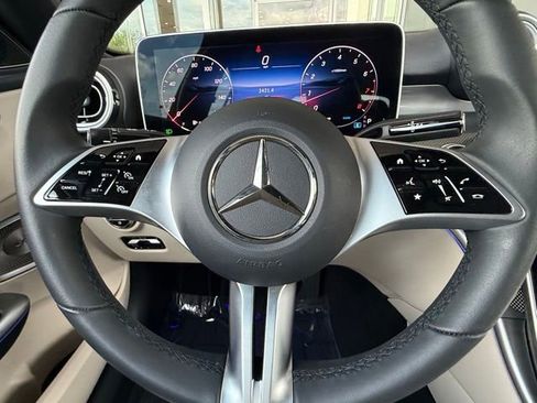 Used 2025 Mercedes-Benz C 300 Sedan image 25