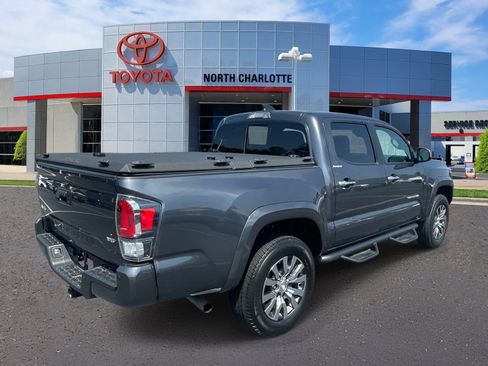 Used 2022 Toyota Tacoma Limited AWD/4WD image 6