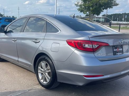 Used 2017 Hyundai Sonata SE FWD image 4