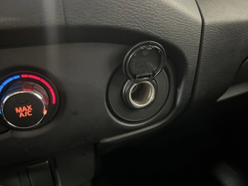 Used 2024 Nissan Frontier S w/ Technology Package image 25