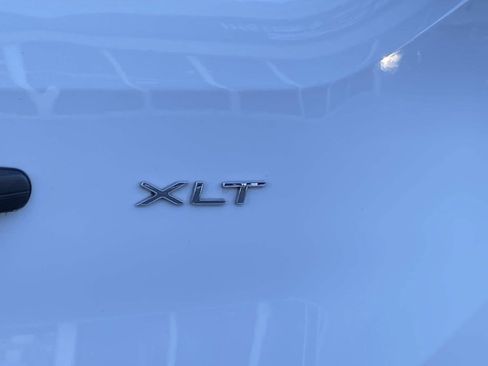 Used 2023 Ford Transit 350 XLT image 5