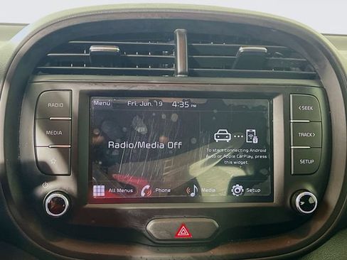 Used 2024 Kia Soul LX w/ Option Group 015 FWD image 15