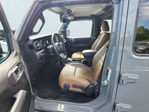 Used 2022 Jeep Wrangler Unlimited Rubicon 4xe w/ Cold Weather Group image 13