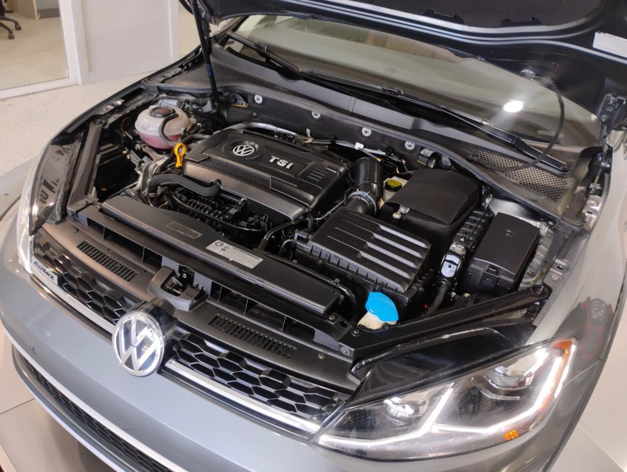 Used 2019 Volkswagen Golf Alltrack SE AWD/4WD image 17