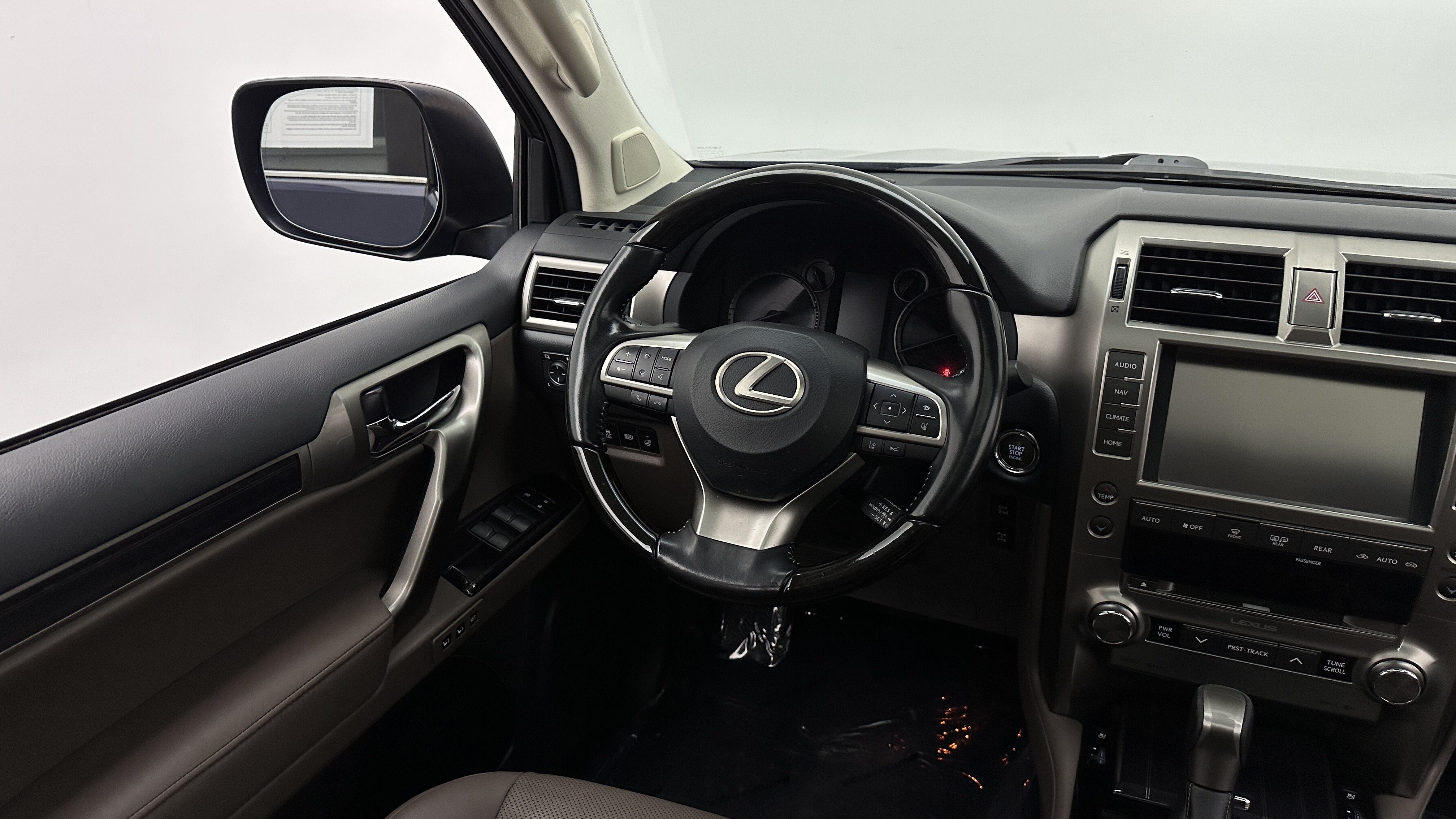 Used 2021 Lexus GX 460 Premium w/ Premium Package AWD/4WD image 29