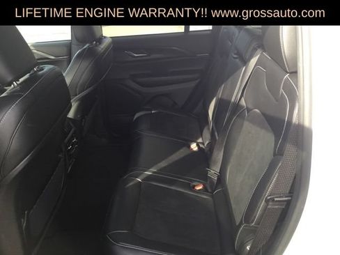 Used 2025 Jeep Grand Cherokee Altitude AWD/4WD image 16
