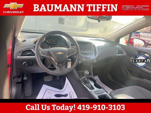 Used 2018 Chevrolet Cruze LT FWD image 6