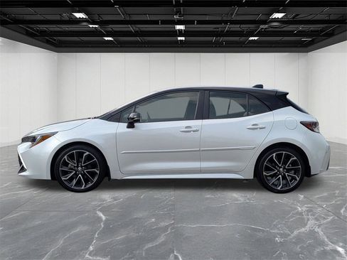 Used 2022 Toyota Corolla XSE image 2