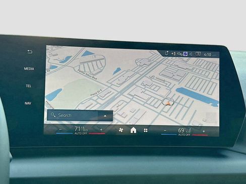 New 2026 BMW 228i w/ Technology Package FWD image 32