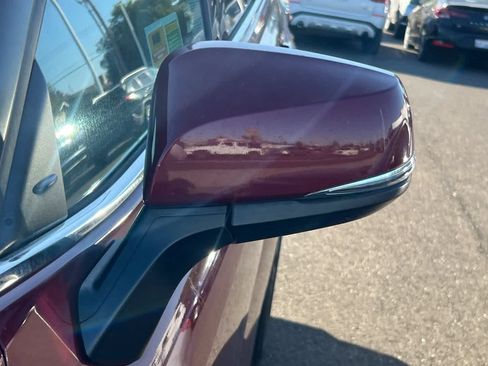 Used 2022 Toyota Highlander XLE AWD/4WD image 9