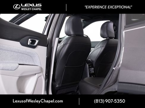 Used 2023 Jeep Compass Latitude w/ Convenience Group AWD/4WD image 14